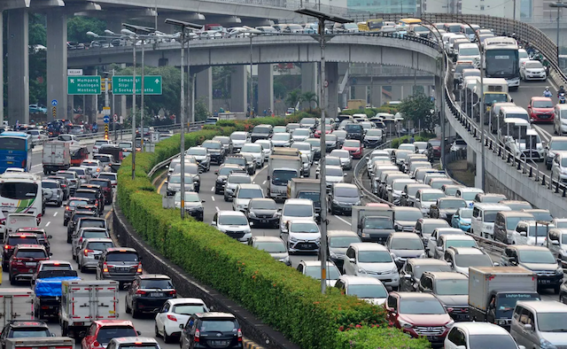 Mei 2024 Ada 24 Juta Kendaraan di Jakarta, Setuju Gak Dibatasi?